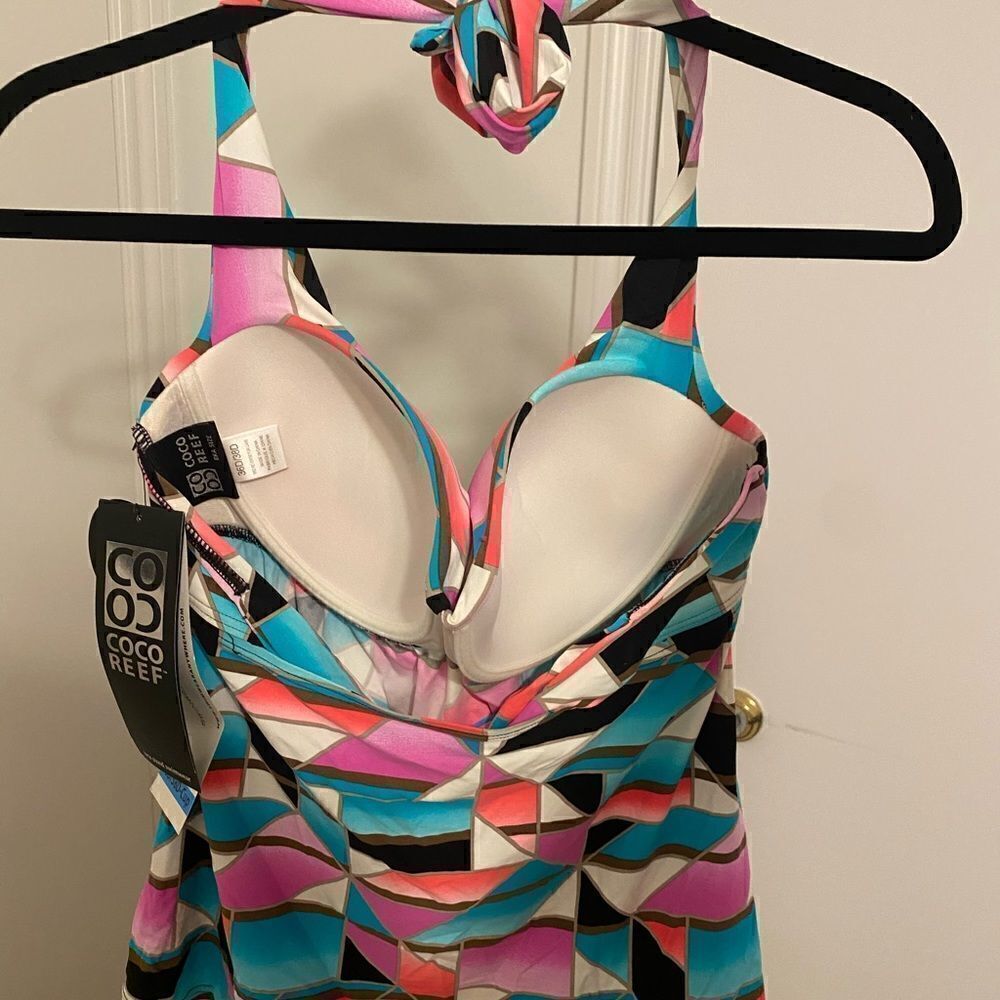 Coco Reef Abstract Geometric Pattern Halter Tankini - Picture 4 of 5